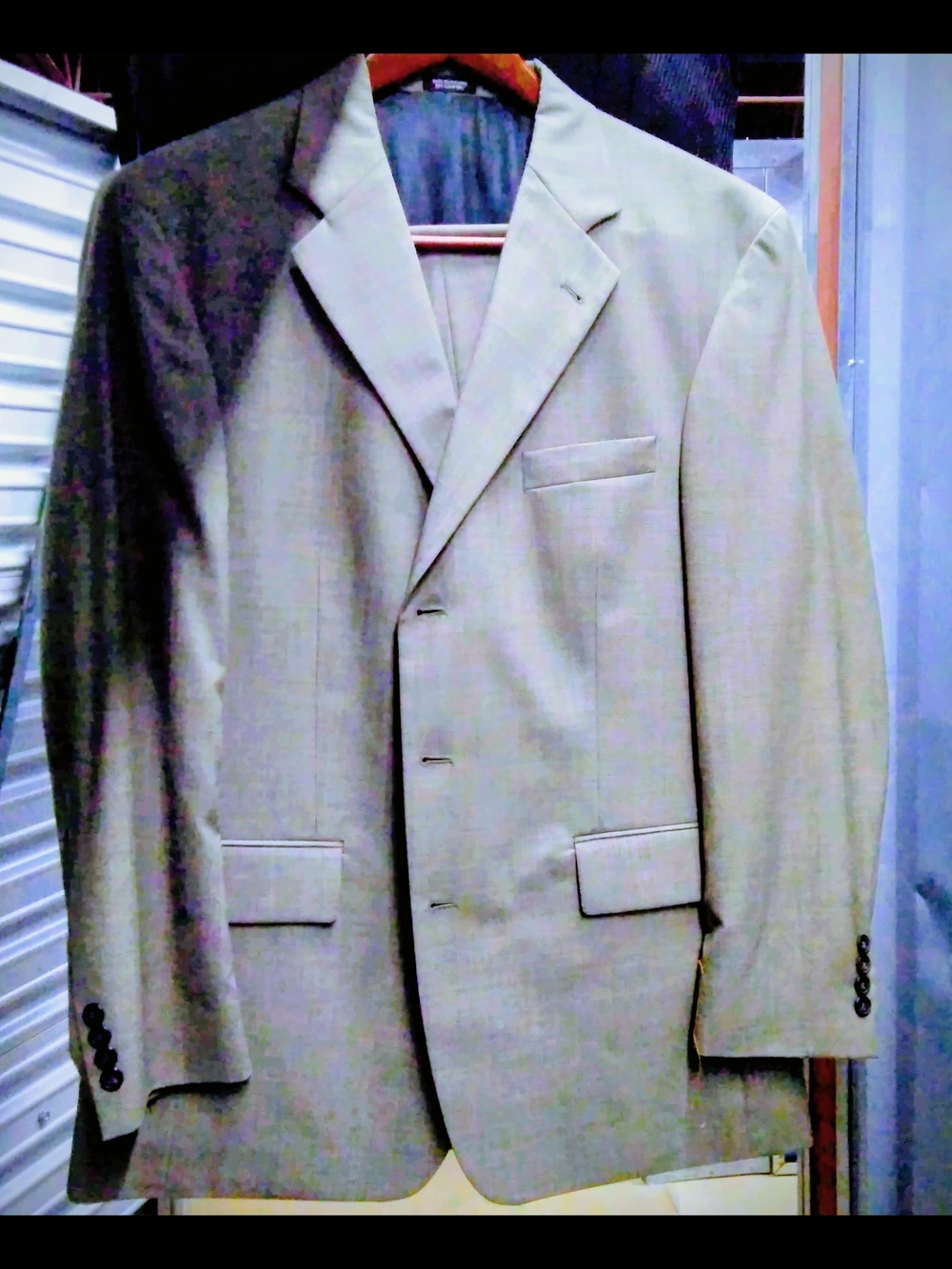 Men's Classic Medium Weight Single Breasted Suit Size 40R